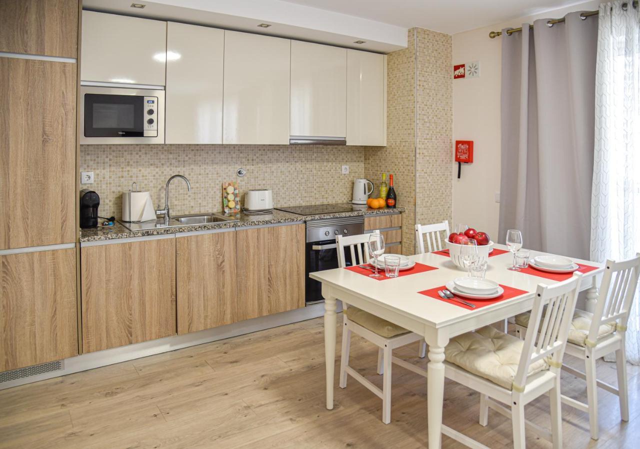 Apartamento Elegante Com Garagem E Piscina Na Praia Da Rocha Portimão Exteriör bild