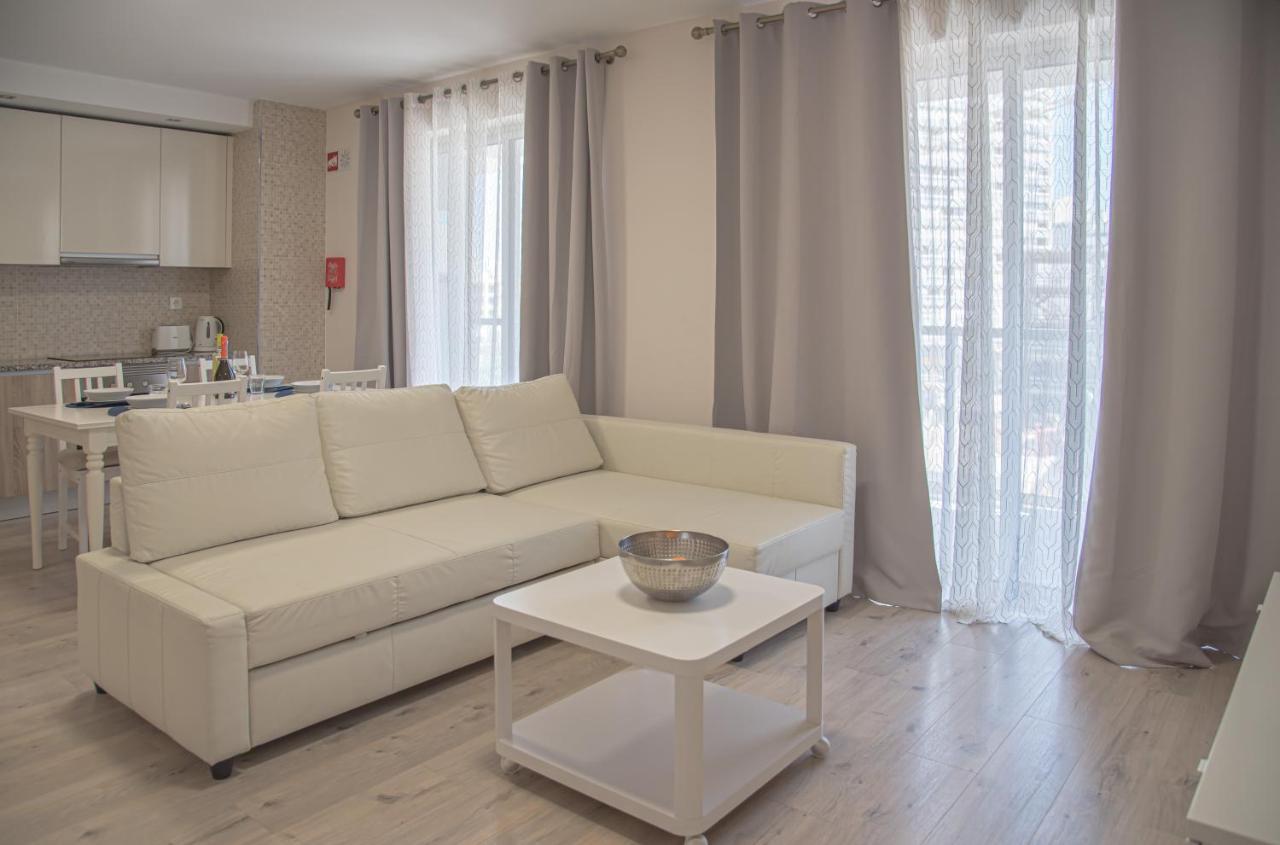 Apartamento Elegante Com Garagem E Piscina Na Praia Da Rocha Portimão Exteriör bild