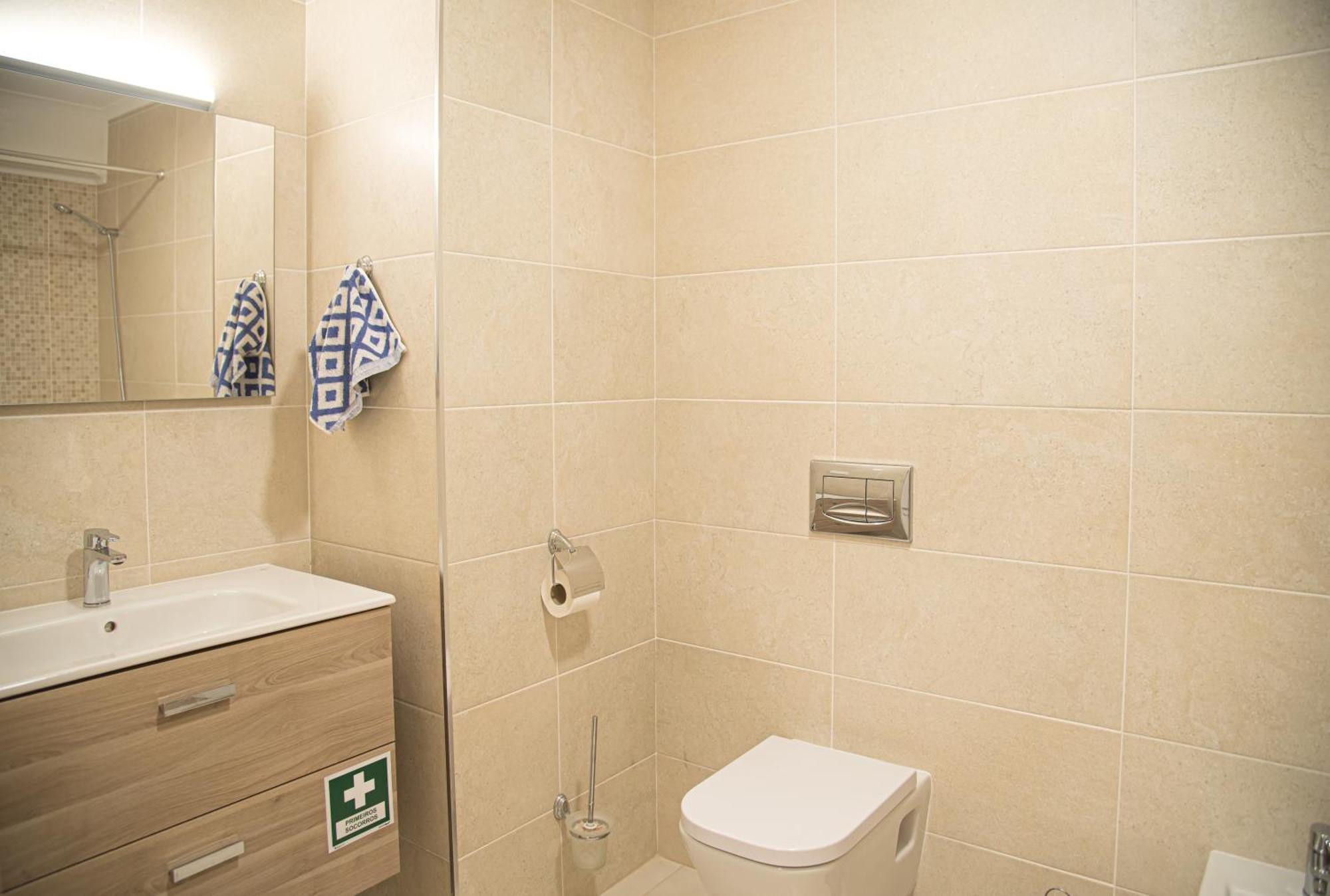 Apartamento Elegante Com Garagem E Piscina Na Praia Da Rocha Portimão Exteriör bild