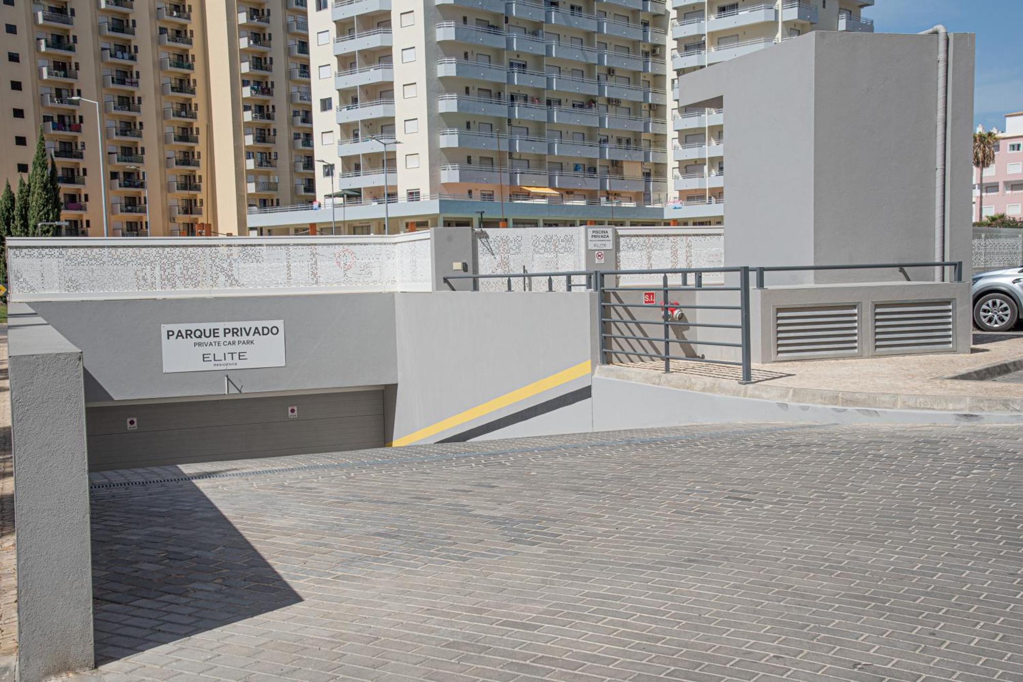 Apartamento Elegante Com Garagem E Piscina Na Praia Da Rocha Portimão Exteriör bild